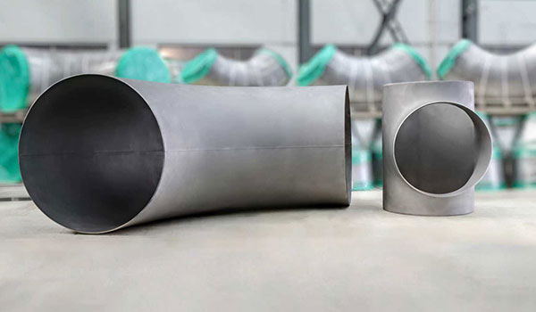 Apakah Perbezaan Antara Siku Benang Dipalsu dan Cast 90 Darjah?